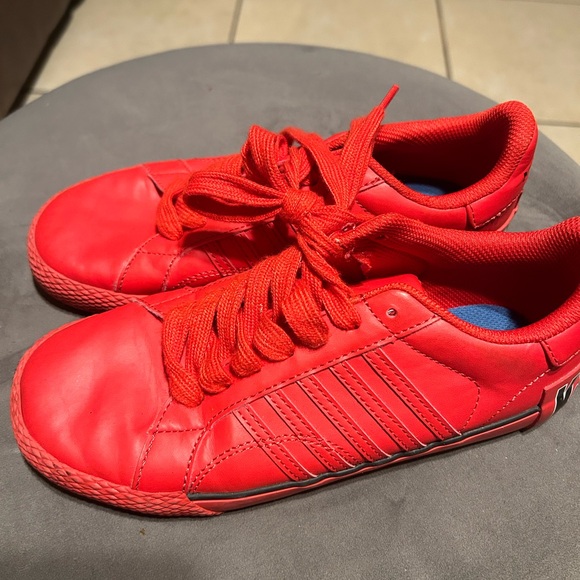 K-SWISS BOYS SHOES COLOR RED USE LIKE NEW SIZE 4 - Picture 9 of 10